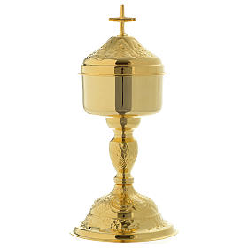 Ciborium in golden brass with shoots and grapes decoration