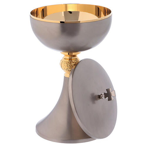 Brass chalice and ciborium with nickel-plated exterior and golden interior 4