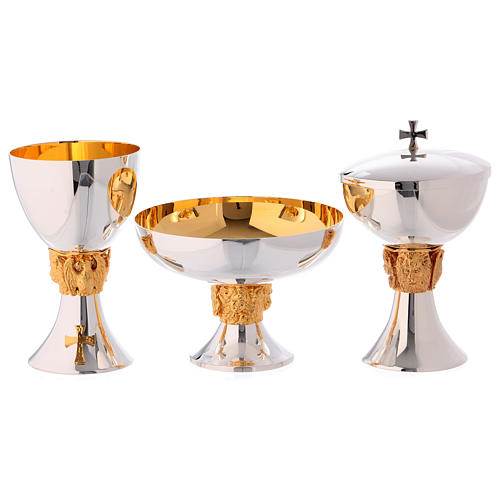 Chalice, ciborium and paten set in brass with symbols of the Evangelists, Molina 1