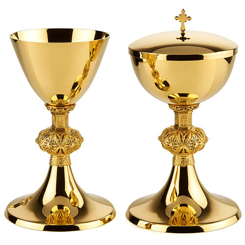 Set of brass chalice, ciborium and paten, leaves and grapes Molina 6