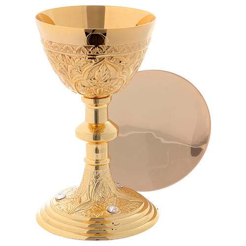 Decorated goblet and paten in golden brass 1