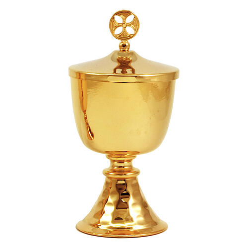 Travel chalice and ciborium in brass with hammered base 3