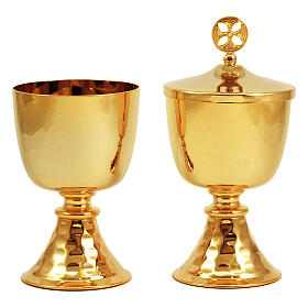 Small chalice and ciborium in gold plated brass with hammered base