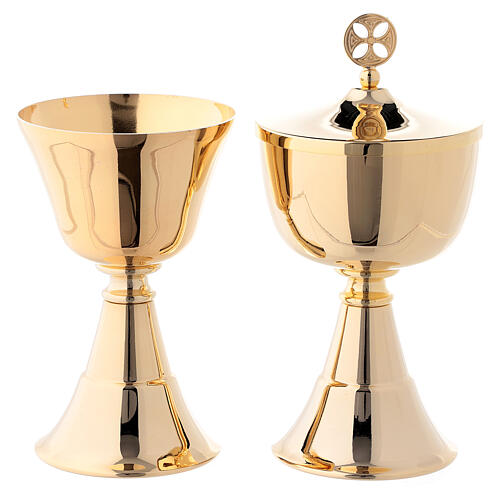 Travel chalice and ciborium in golden brass, simple design 1