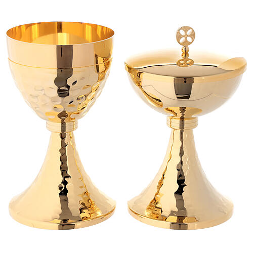 Chalice and ciborium with hammered base in 24-karat gold plated brass 1