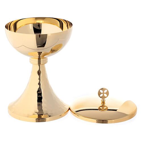 Chalice and ciborium with hammered base in 24-karat gold plated brass 3