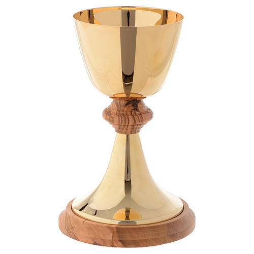 Chalice in Assisi seasoned olive wood and golden brass 1