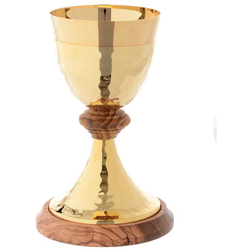 Chalice in gold plated brass and Assisi olive wood 2