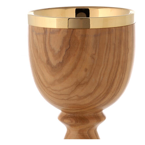 Cálice em madeira de oliveira italiana com copa dourada 2