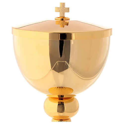 Pyx in 23.5 k golden brass with tapering and smooth knot 2