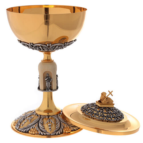 Chalice ciborium and paten Evangelists of bicolored brass 4