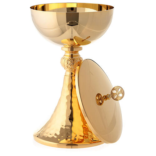 Chalice and pyx made of 24 carat gold-plated brass with knurled effect 6