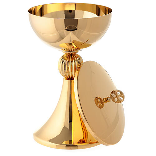 Chalice and pyx made of 24 carat gold-plated brass with striped know 5