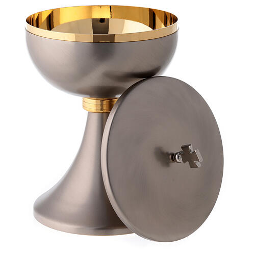 Chalice and pyx made of brass with 24-carat gold plating with striped knot 5