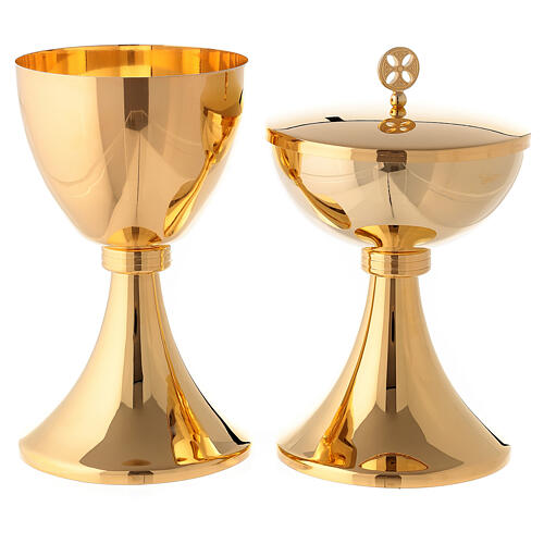 Chalice and pyx made of brass with 24-carat gold plating with striped decorations 1