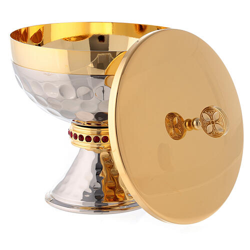 Short pyx made of silver brass with 24-carat gold plating and red stones 3