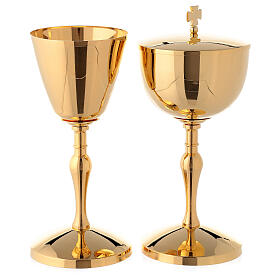 Goblet and pyx in polished gold-plated brass, height 10 and 19 cm