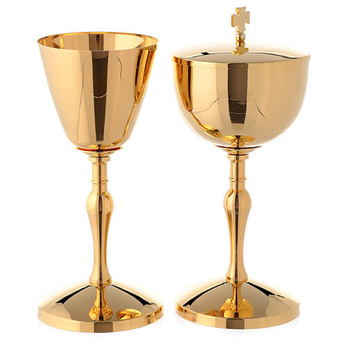 Goblet and pyx in polished gold-plated brass, height 10 and 19 cm 1