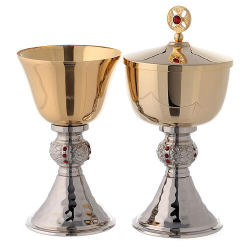Chalice and pyx with hammered base and knot with red stones 1