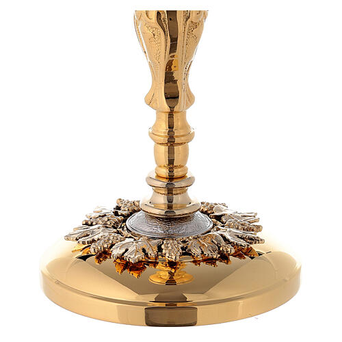 Baroque chalice and ciborium with grapes in brass 5