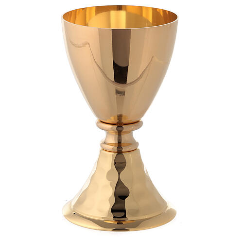 Small chalice and ciborium in brass with hammered base 2
