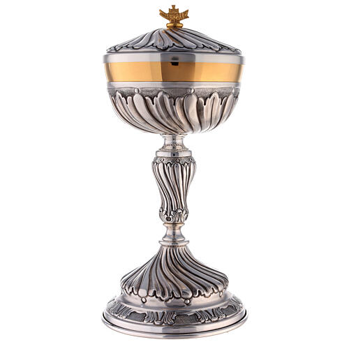 Chiseled ciborium silver-plated, diam 12.5 cm handmade 1