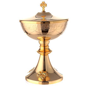 Ciborium with grooves of vine and Celtic cross h 24 cm