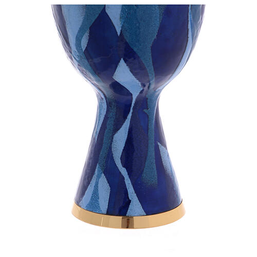 Kelch aus vergoldetem Messing mit Emailarbeit in Blau-Tönen, Cuppa aus vergoldetem Silber, 18,5 cm hoch 4