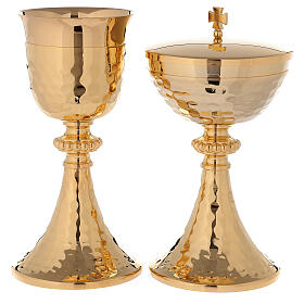 Cálice e Píxide litúrgicos em latão dourado 24 K com base e copa marteladas