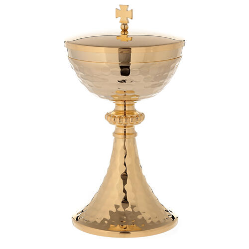 Chalice and ciborium in 24-karat gold plated brass with hammered base and cup 4