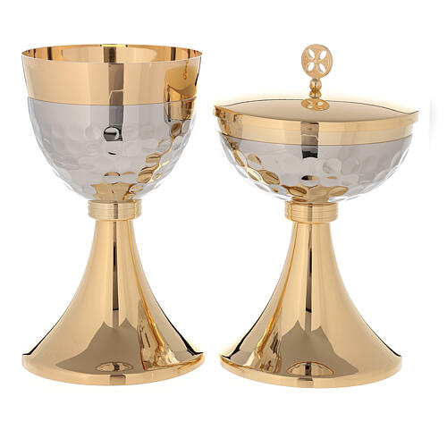 Cálice e Píxide litúrgicos latão dourado 24 K copa martelada e nó simples 1