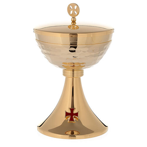 Cálice e Píxide litúrgicos latão dourado 24 K cruz esmaltada vermelha e copa martelada 5