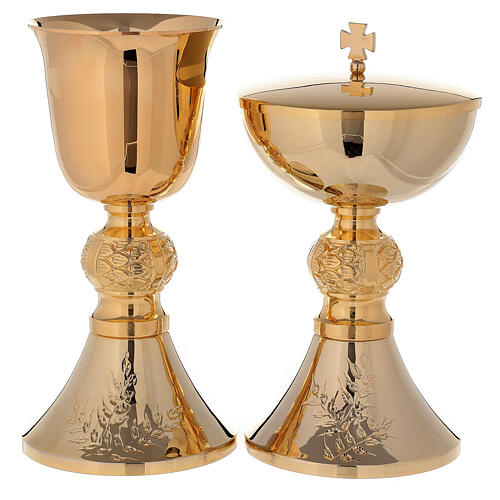 Chalice and ciborium of 24k gold plated brass with leaf pattern on diamond fnish base 1