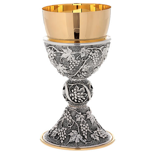 Goblet in 24k golden brass with base and undercup grapes and leaves 3