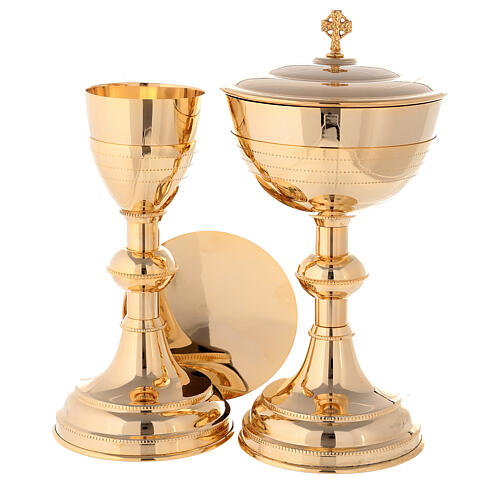 Chalice with paten and pyx in gold plated brass with engravings 1