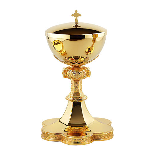 Chalice, ciborium and paten of Gothic style by Molina, gold plated brass 3