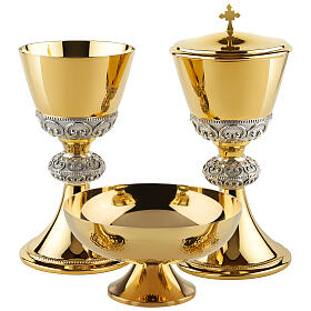 Molina chalice ciborium and bowl paten of bicoloured brass with decorated node and sub-cup