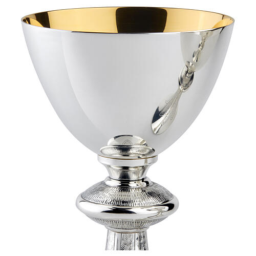 Chiselled calice ciborium and bowl paten by Molina, artistic silver collection 2