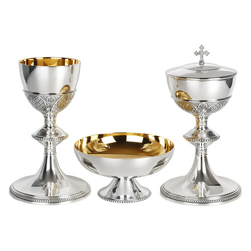 Molina Eucharist set in gilt brass with gothic design 1