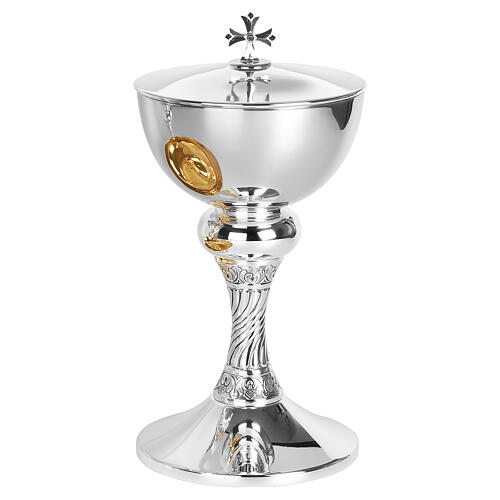 Molina Eucharist set in brass with twisted decoration 4
