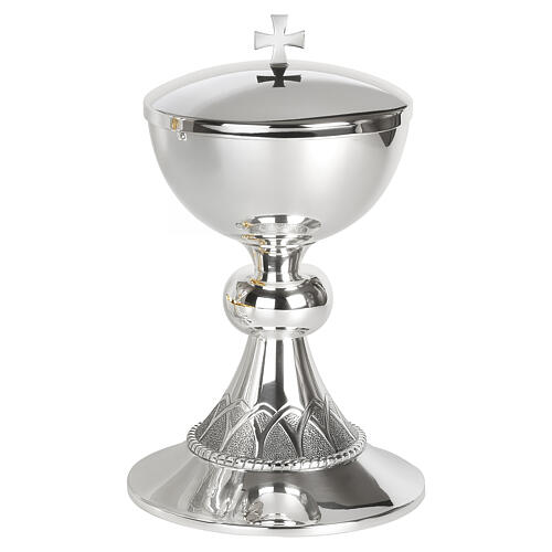 Molina Eucharistic set of gold plated brass with chiselled base 6