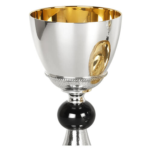 Set para eucaristía Molina de latón dorado con nudo negro 3