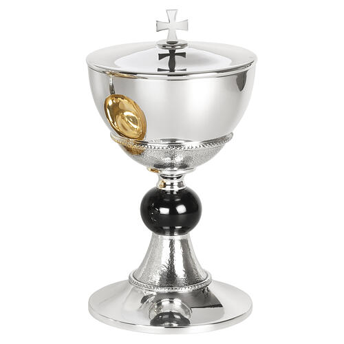 Set para eucaristía Molina de latón dorado con nudo negro 4