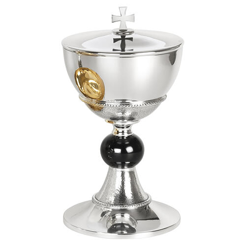 Molina Eucharist set in golden brass with black knot 4