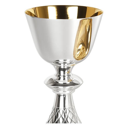 Molina Eucharist set in gilded brass with net motif 3