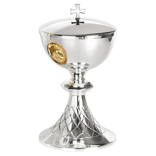 Molina Eucharist set in gilded brass with net motif 4