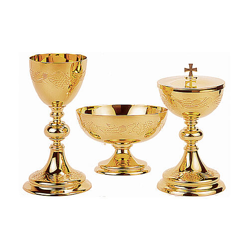 Set of chalice ciborium and paten bowl, Molina, gold plated brass, grapes and wheat 1