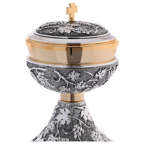 Ciborium of 24K gold plated brass, vine pattern with grapes 2