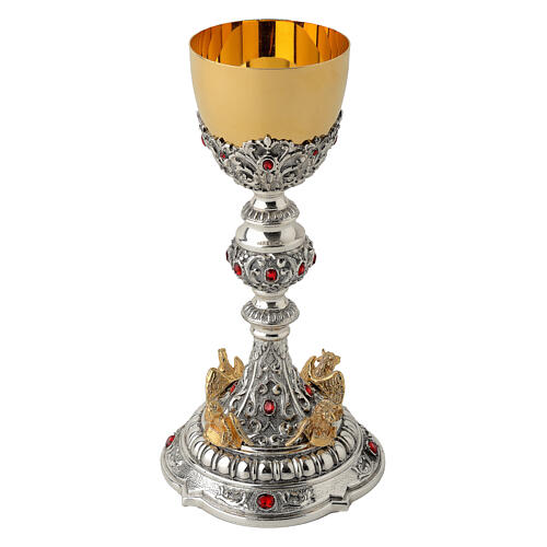 Kelch in Barockstil, mit Evangelistensymbolen, aus versilbertem Messing, verziert mit roten Schmucksteinen 1