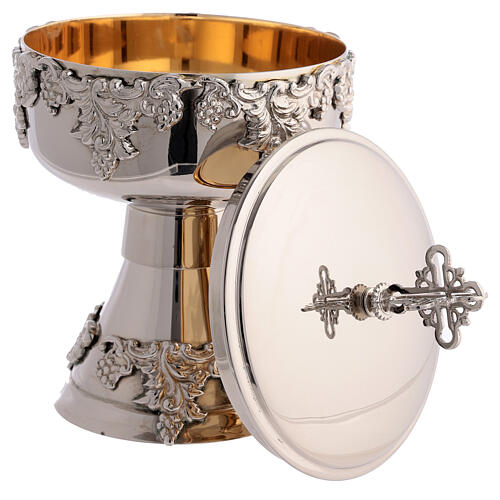 Modern chalice, ciborium and paten of silver-plated brass, embossed vine pattern 5